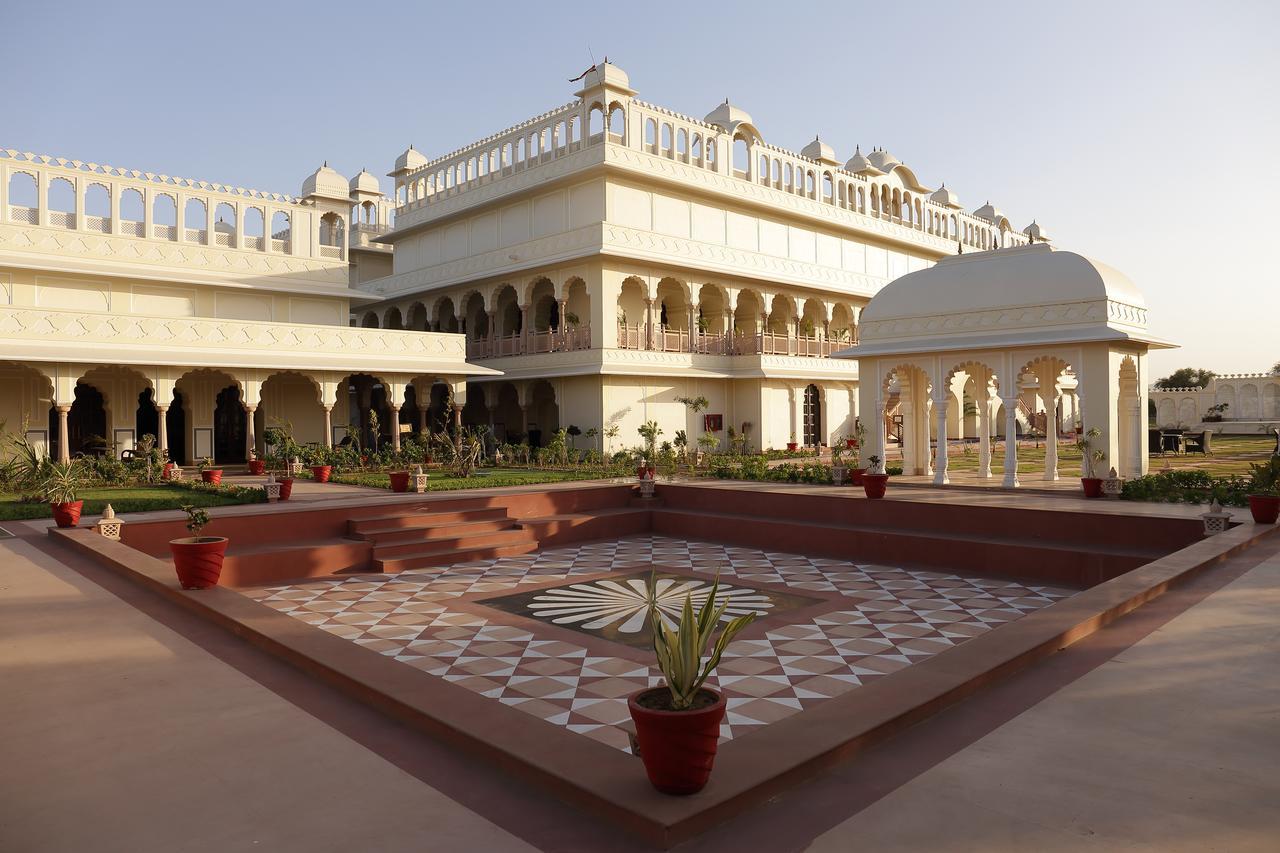 Laxmi Palace Dausa Kültér fotó